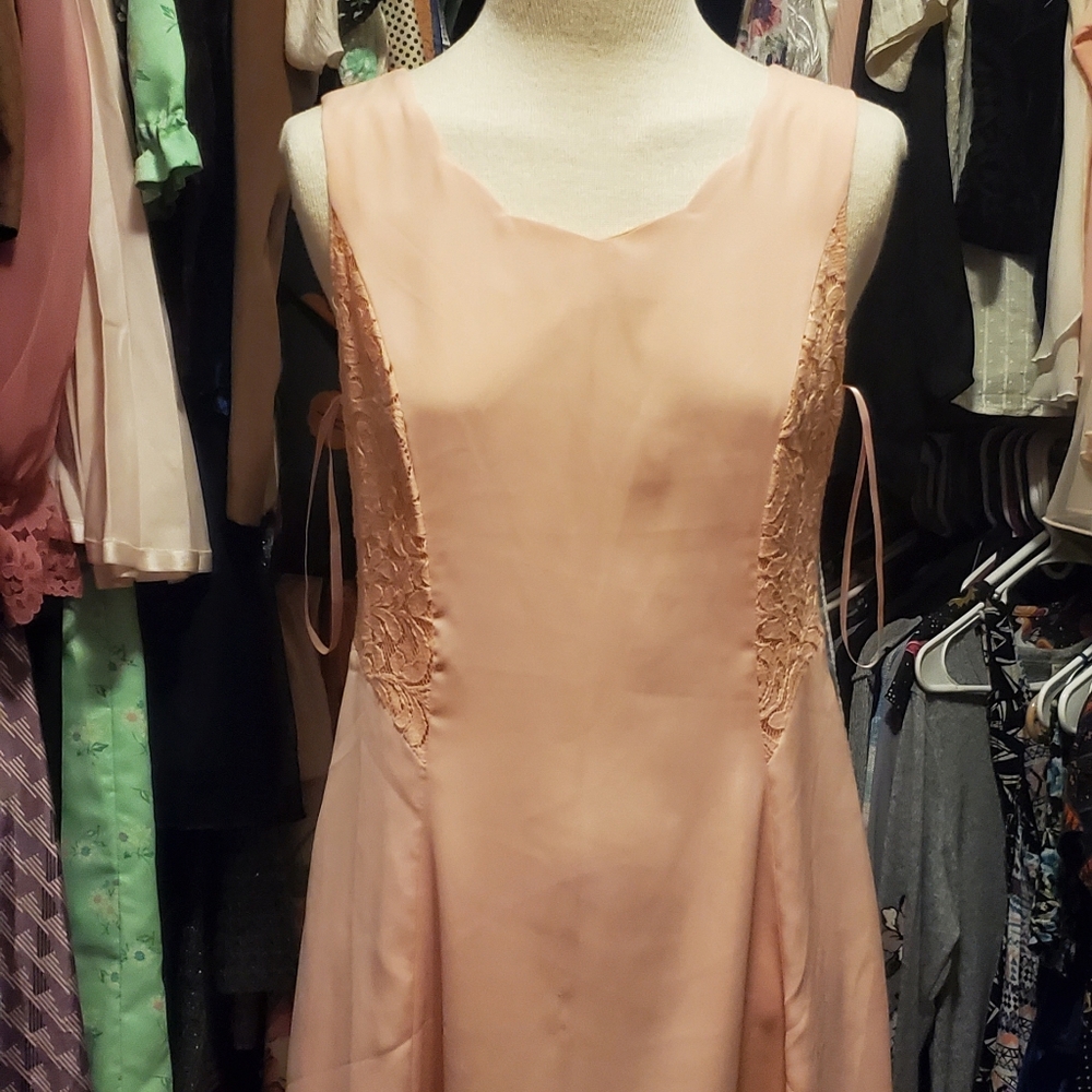 YA LOS ANGELES PINK DRESS SIZE MEDIUM - Picture 3 of 7